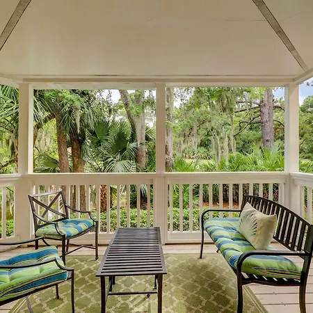 Colonnade Club 159 Villa